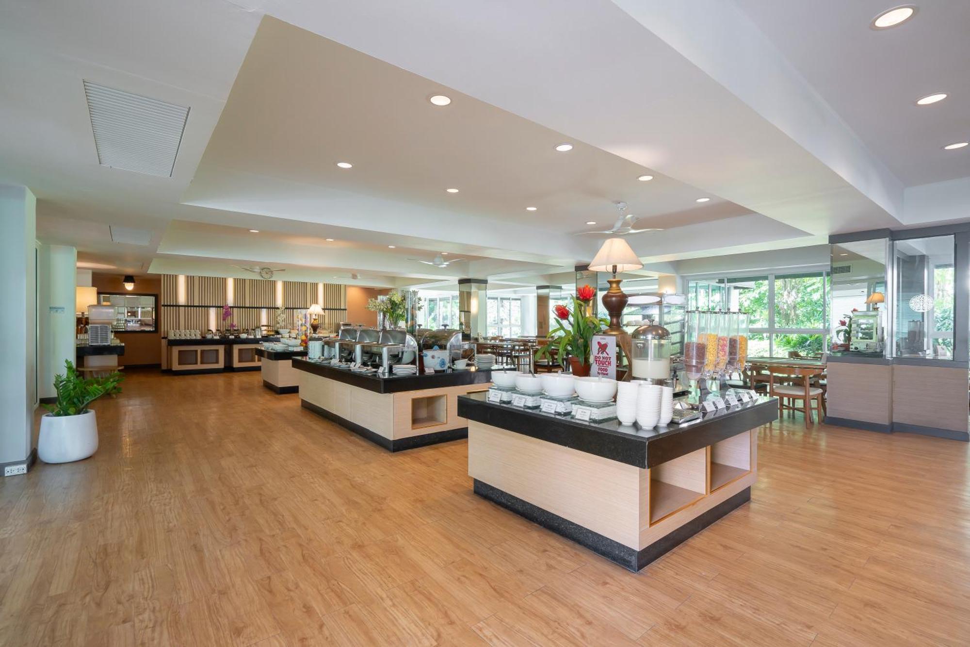 The Green Park Resort Патая Екстериор снимка