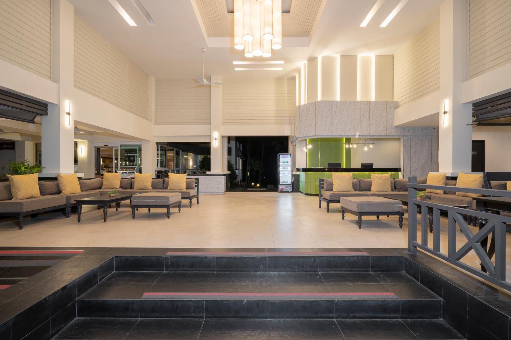 The Green Park Resort Патая Екстериор снимка
