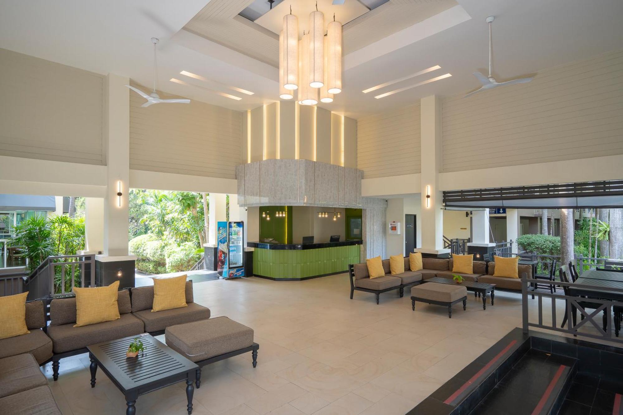 The Green Park Resort Патая Екстериор снимка
