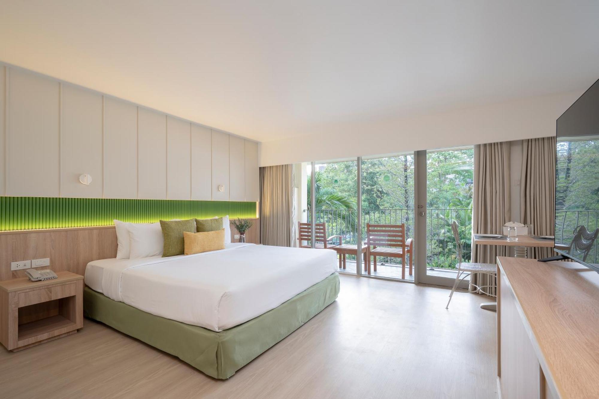 The Green Park Resort Патая Екстериор снимка
