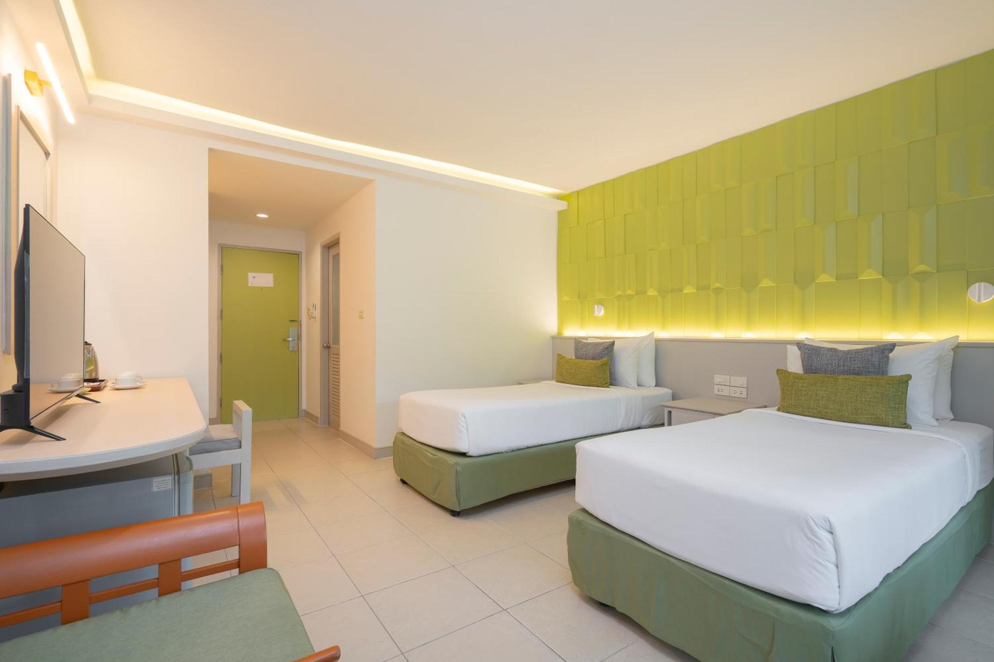 The Green Park Resort Патая Екстериор снимка