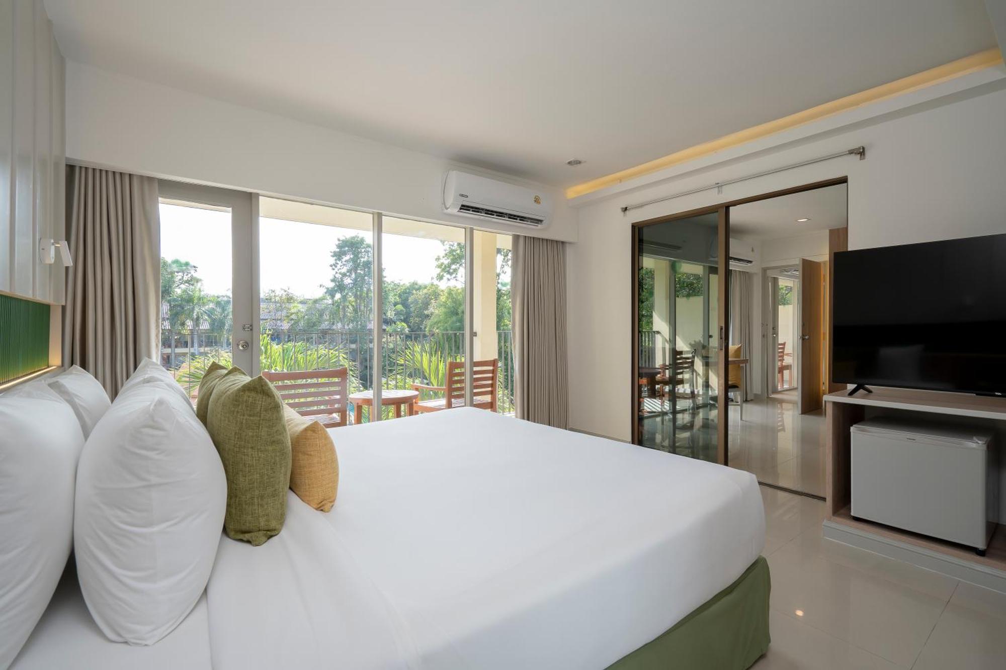 The Green Park Resort Патая Екстериор снимка