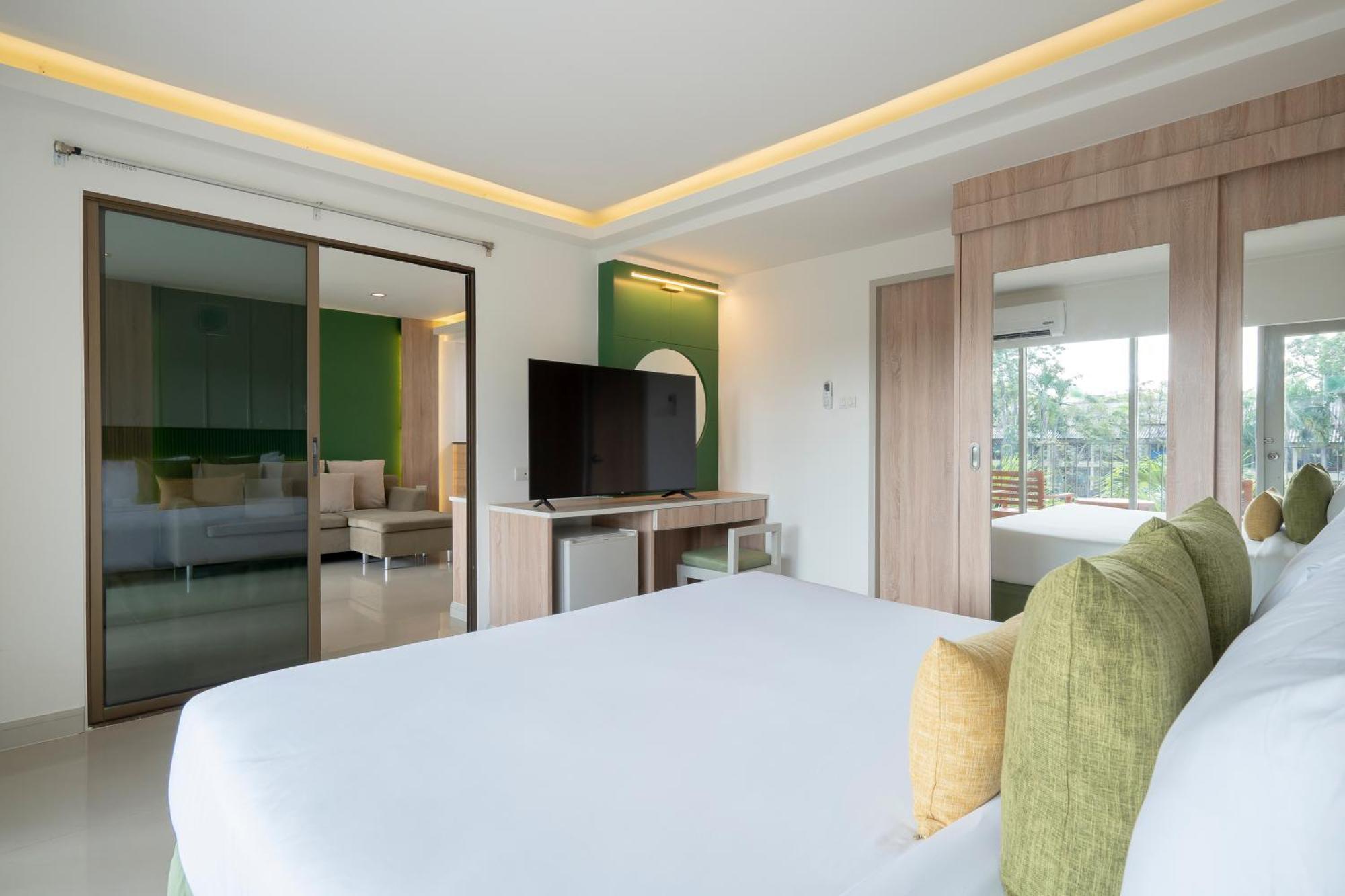 The Green Park Resort Патая Екстериор снимка