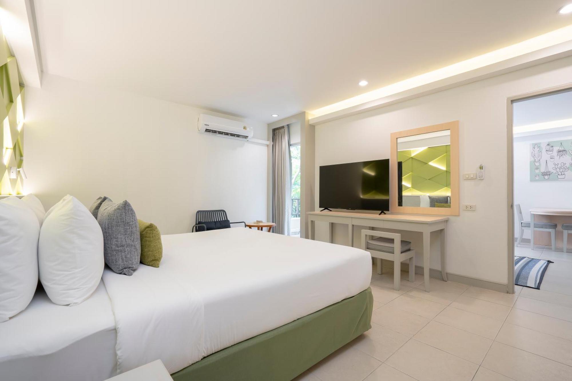 The Green Park Resort Патая Екстериор снимка