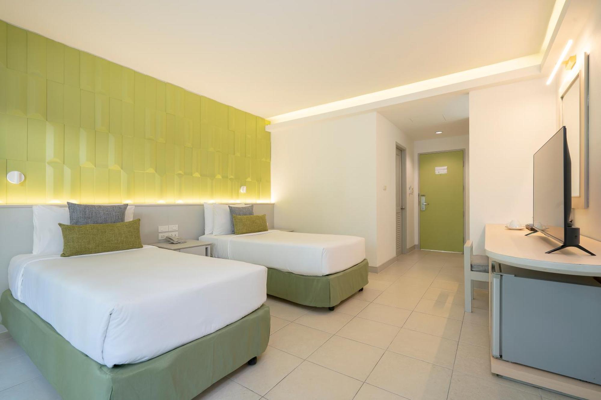 The Green Park Resort Патая Екстериор снимка