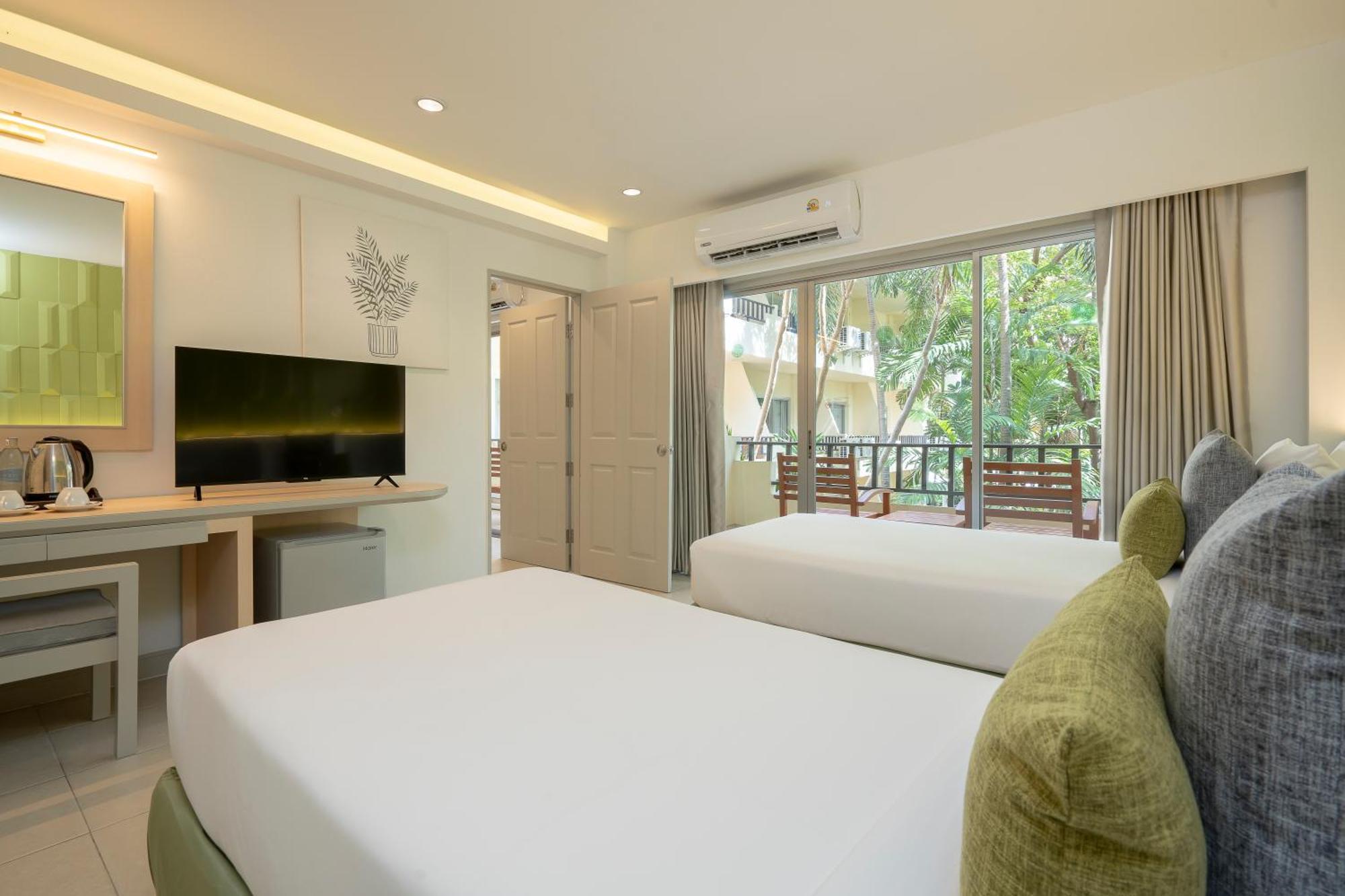 The Green Park Resort Патая Екстериор снимка